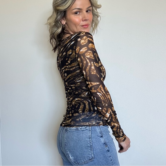 Fuzzi Print Top - Picture 8 of 11